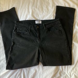 DENIZEN from Levi's. Women's Mid-Rise Skinny Jeans. Black. Size 12.